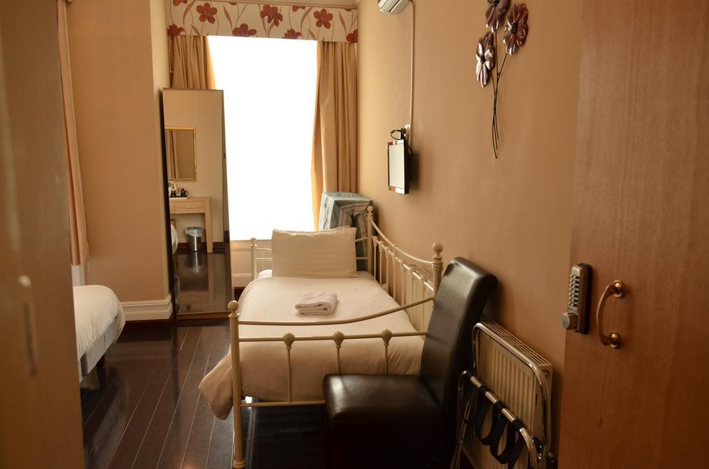 Shirley Guest house