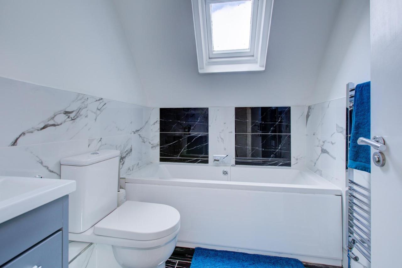 Apartment Luxury 3 Bedroom Close To Beach, & Meyrick Park