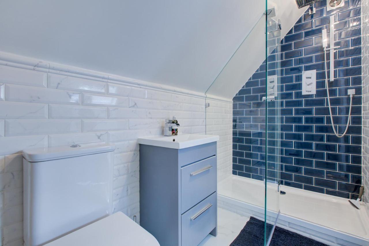 Luxury 3 Bedroom Close To Beach, & Meyrick Park Apartment