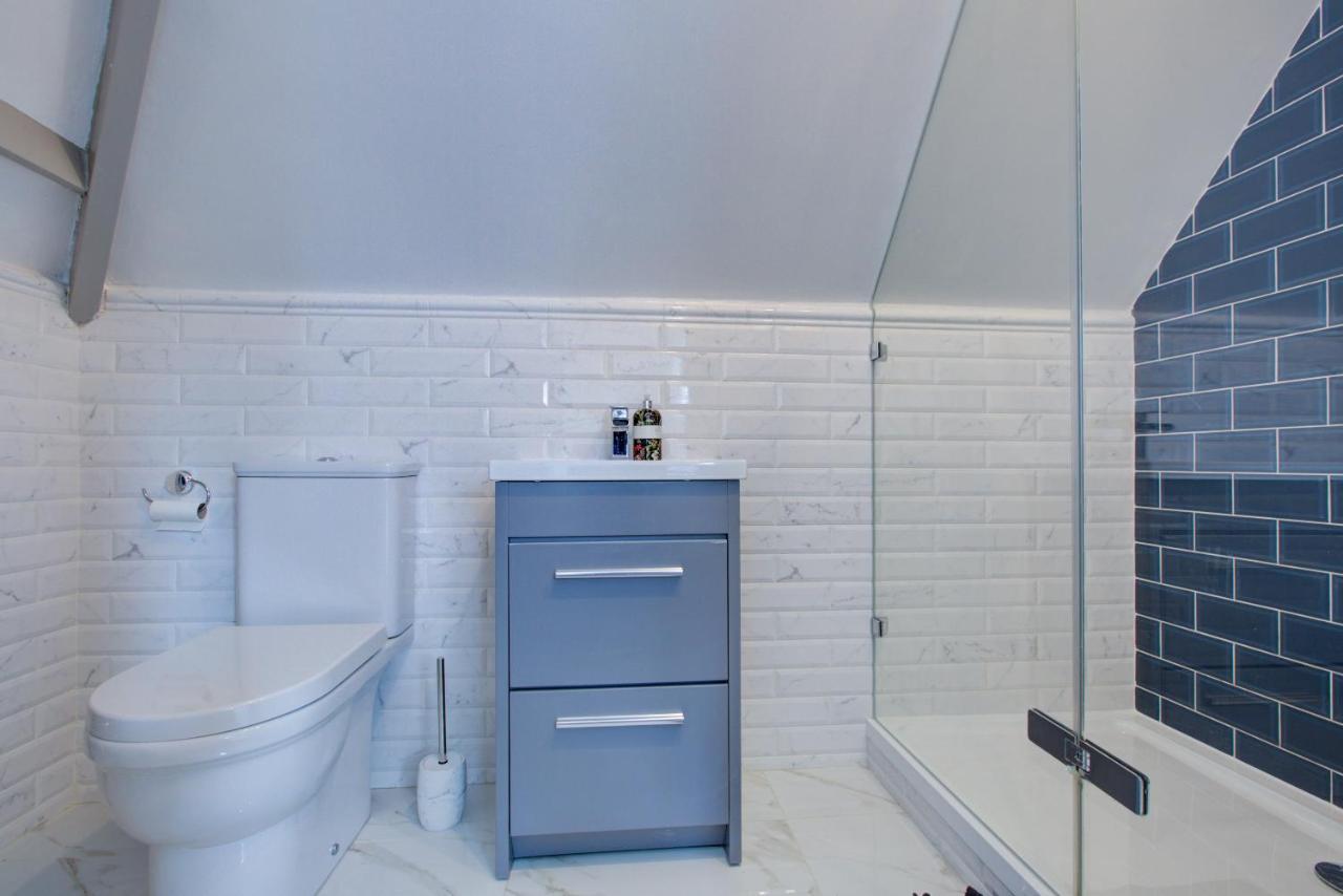 Luxury 3 Bedroom Close To Beach, & Meyrick Park Apartment