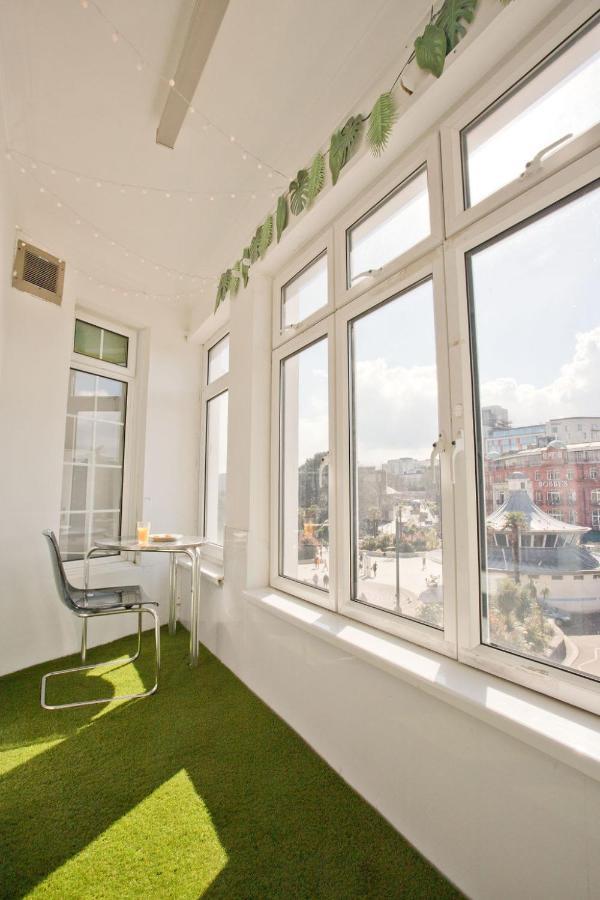 Richmond Views - Prime Town Centre Location - Close To The Beach!