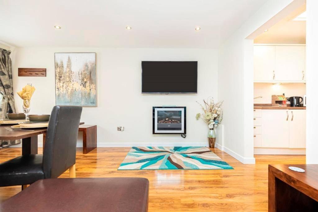 Apartment Bournecoast: Lovely Annex With Patio Nr Beach-5286 *