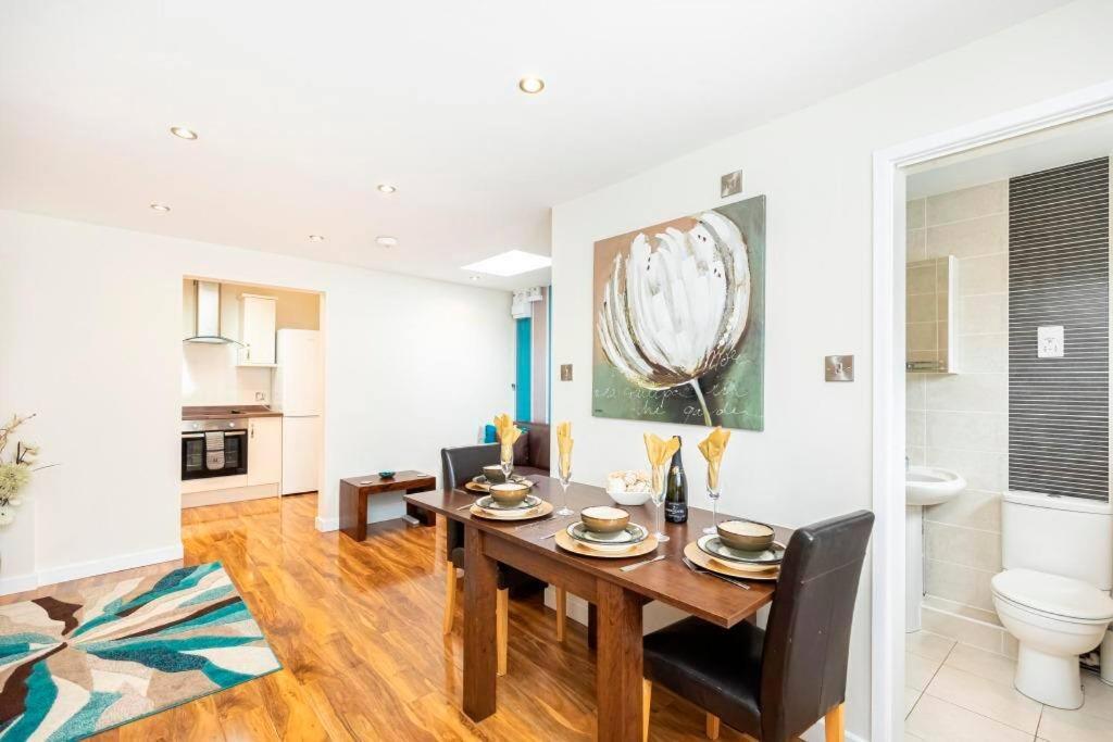 Bournecoast: Lovely Annex With Patio Nr Beach-5286 Apartment *