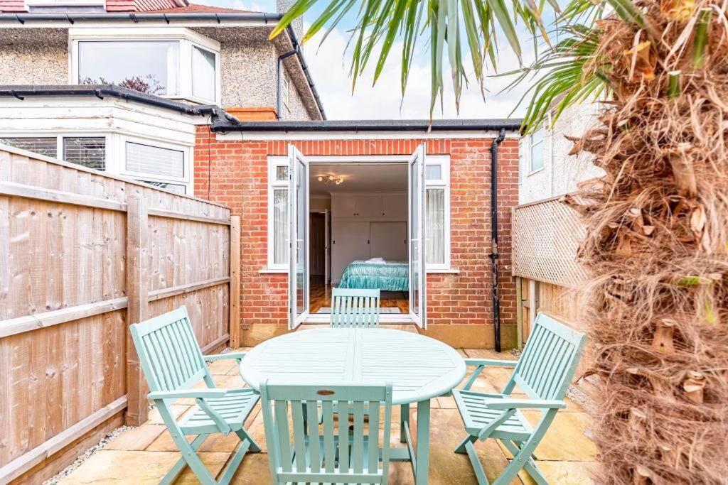 Bournecoast: Lovely Annex With Patio Nr Beach-5286 Bournemouth