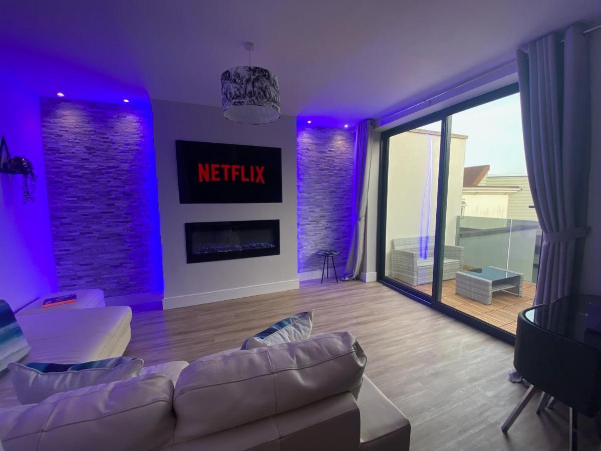 Coastline Retreats: Themed Seaside With Luxury Bath Bournemouth