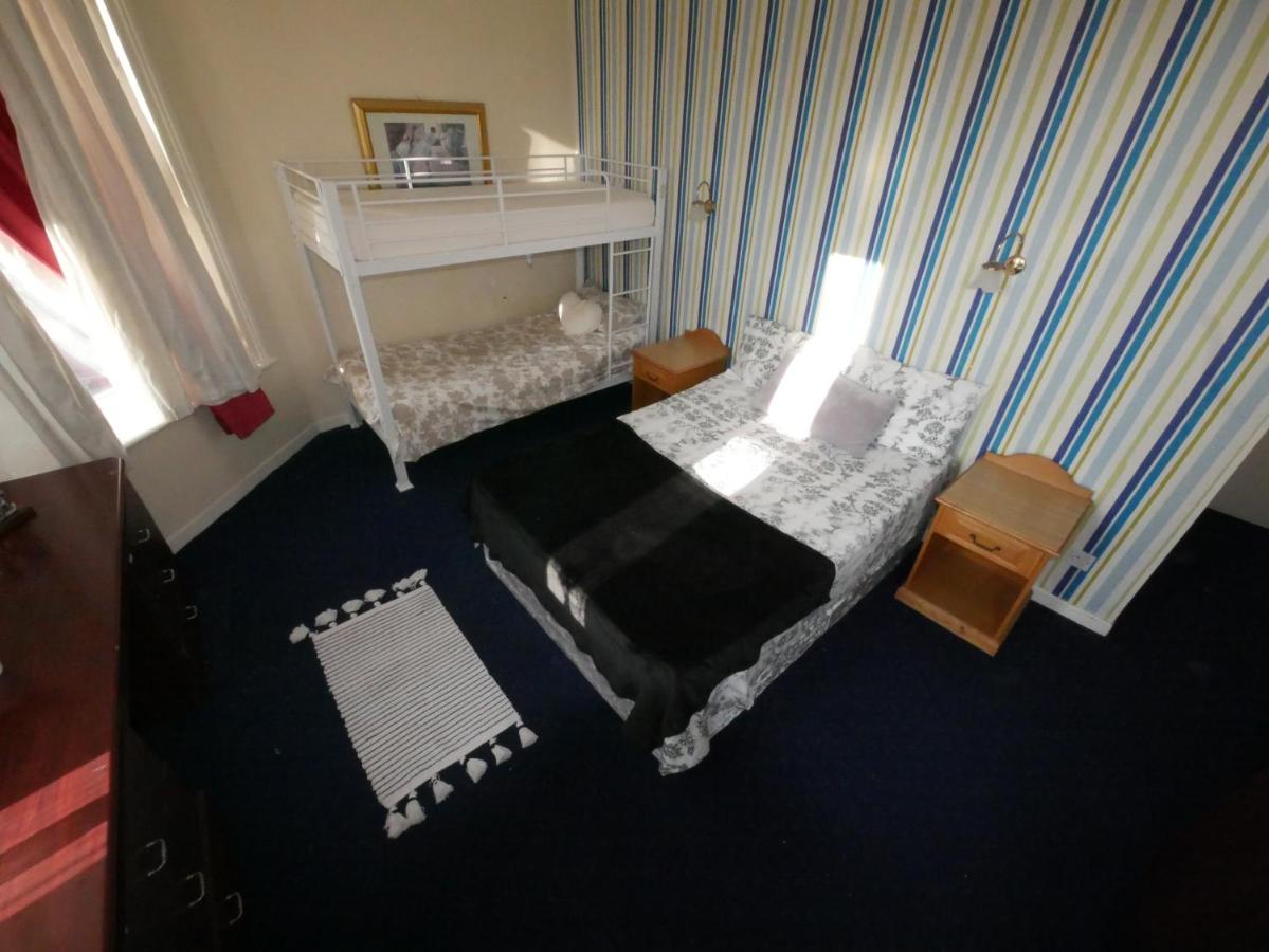 Hotel Bourne Hall 2*