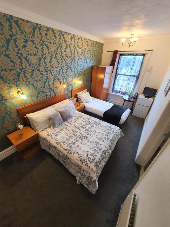 Bourne Hall 2*