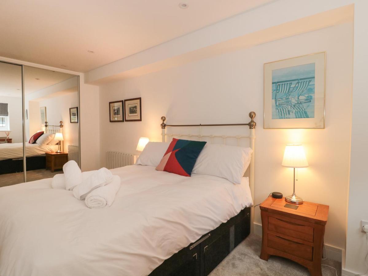 Flat 2 * Bournemouth