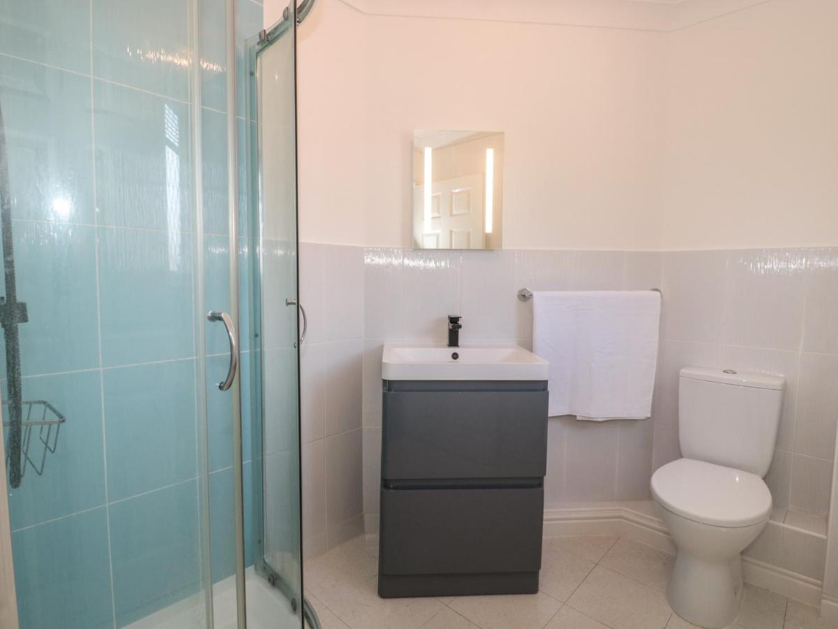1 Charlotte Close Holiday home