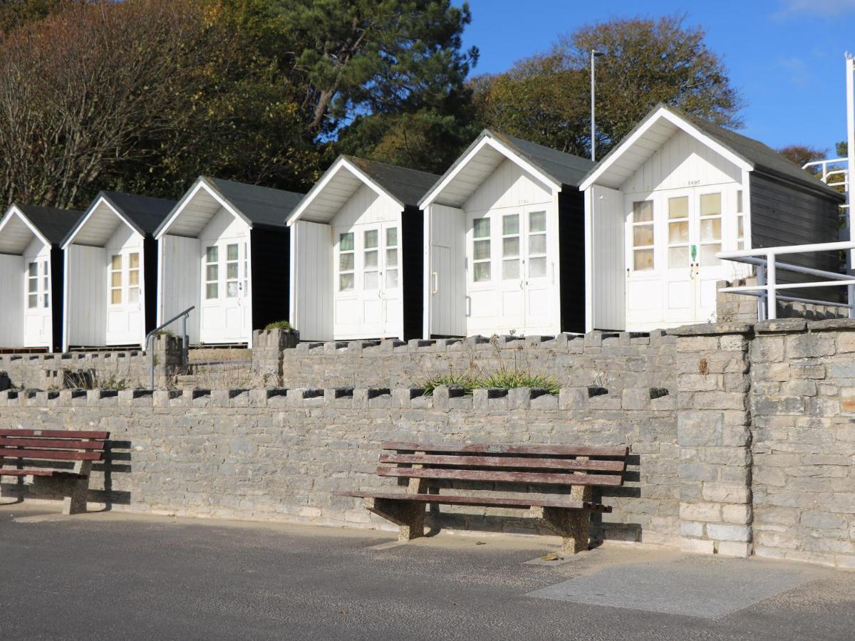 1 Charlotte Close Holiday home