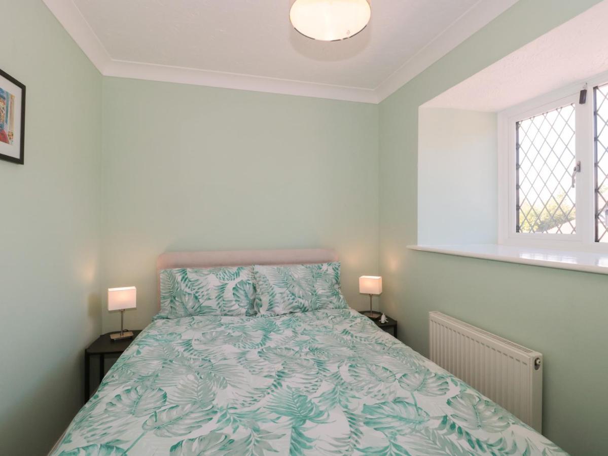 1 Charlotte Close Holiday home *