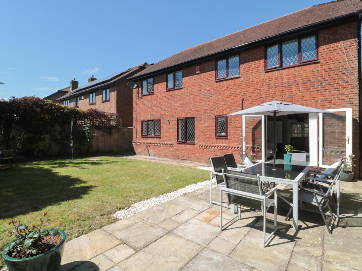 1 Charlotte Close * Bournemouth