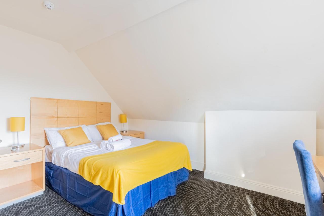 Hotel Brooklands 2*