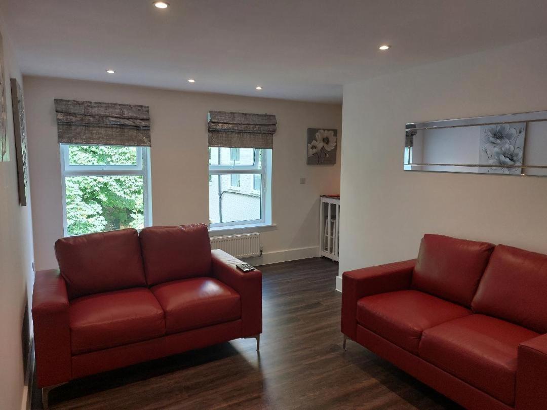 Superb 1 Bedroom Stylish App 1st Fl Sleeps 2 + 2 * Bournemouth