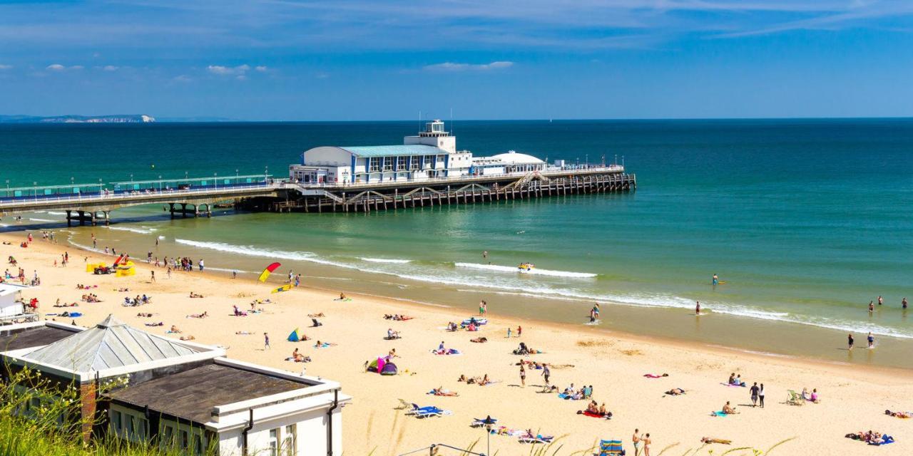 Superb 1 Bedroom Stylish App 1st Fl Sleeps 2 + 2 * Bournemouth
