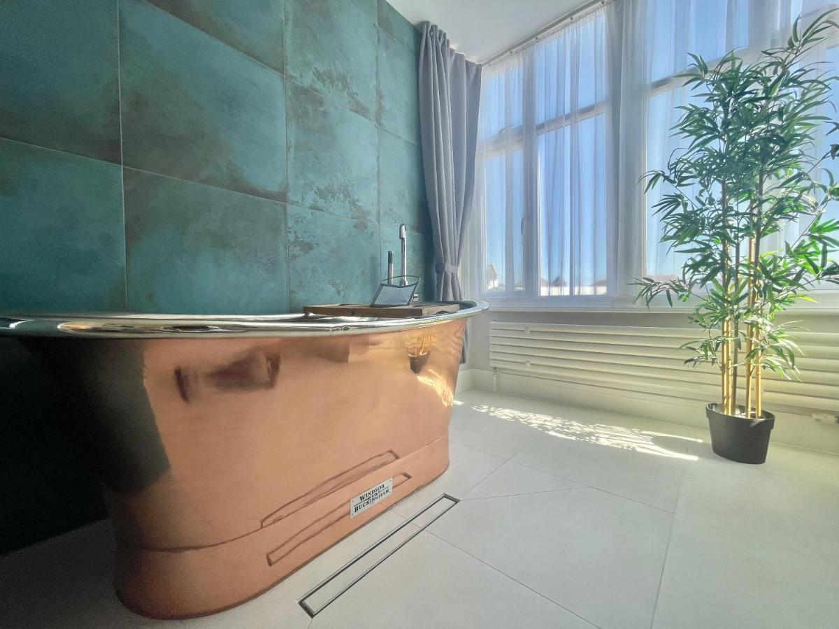 Coastline Retreats: Themed Seaside With Luxury Bath * Bournemouth