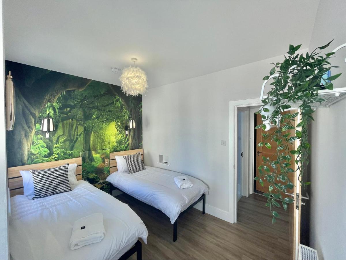 Coastline Retreats: Themed Seaside With Luxury Bath * Bournemouth