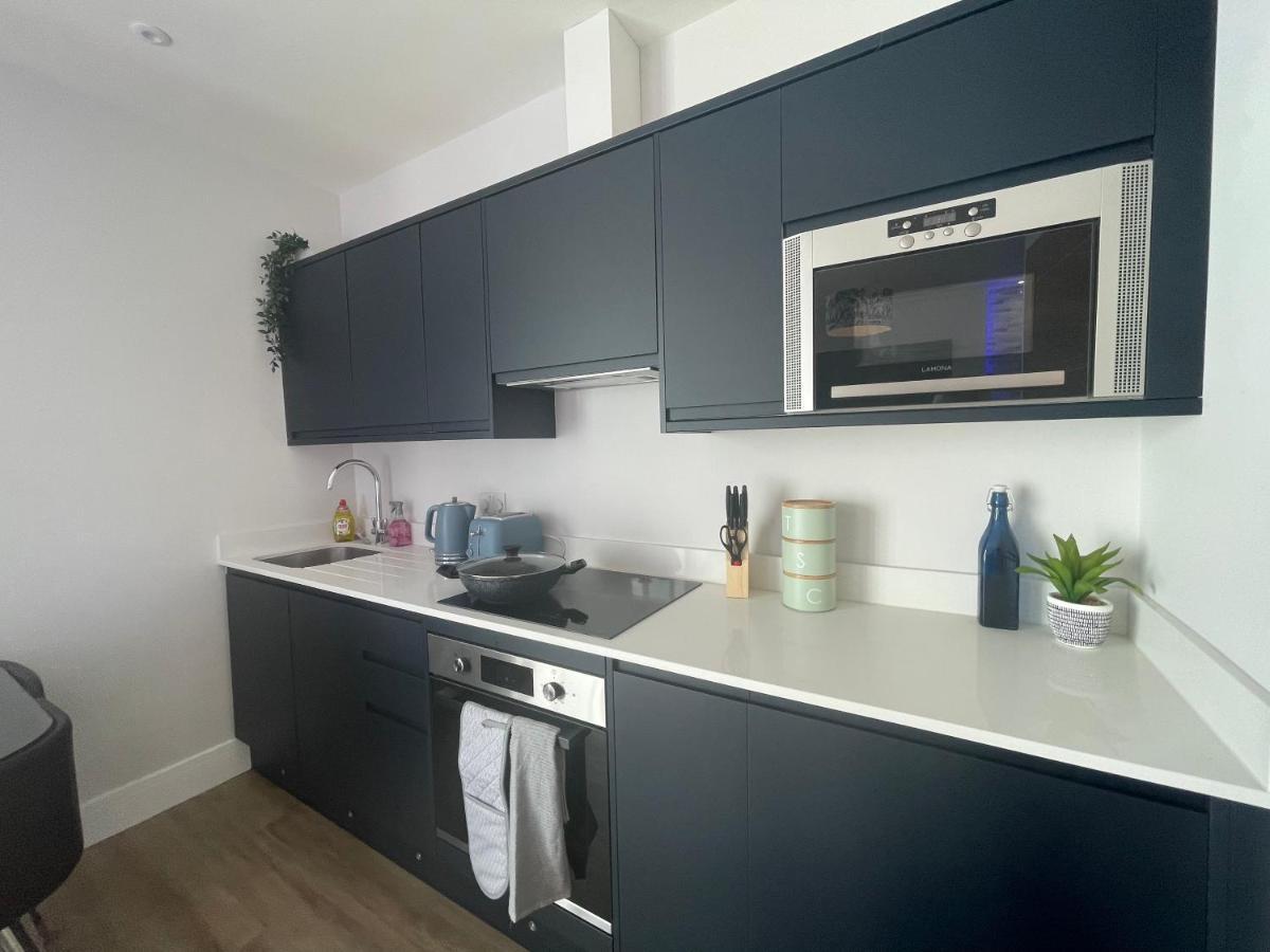 Coastline Retreats: Themed Seaside With Luxury Bath Apartment Bournemouth