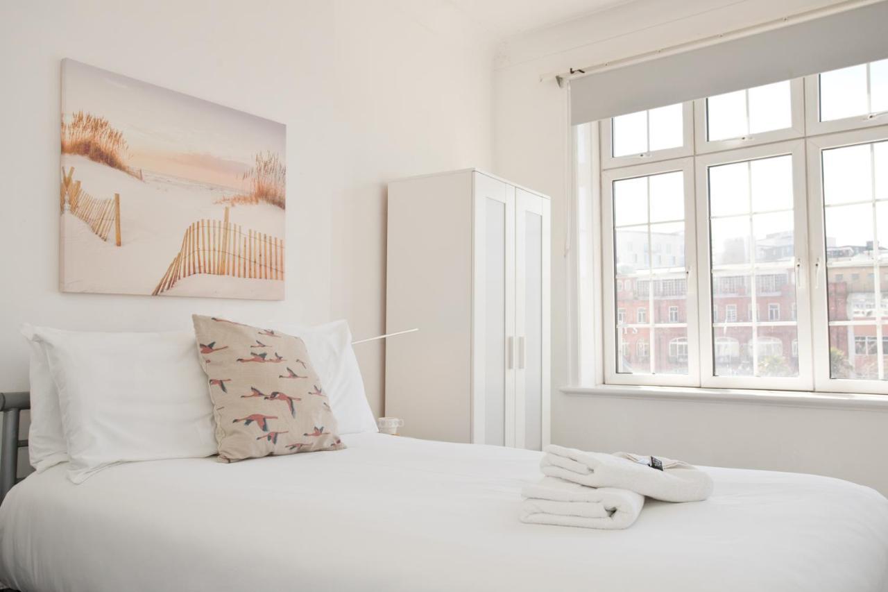 Apartment Richmond Views - Prime Town Centre Location - Close To The Beach!