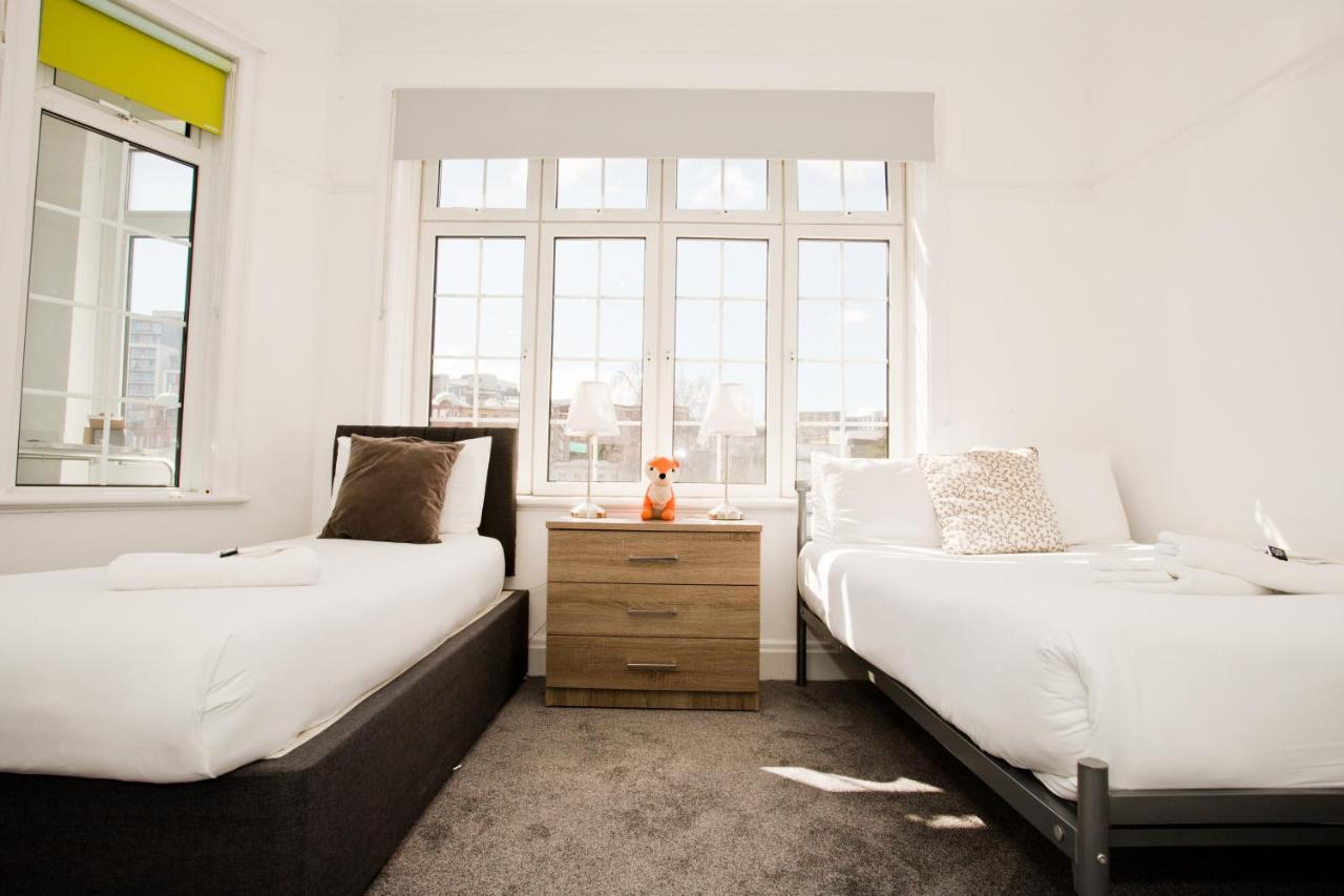Apartment Richmond Views - Prime Town Centre Location - Close To The Beach!