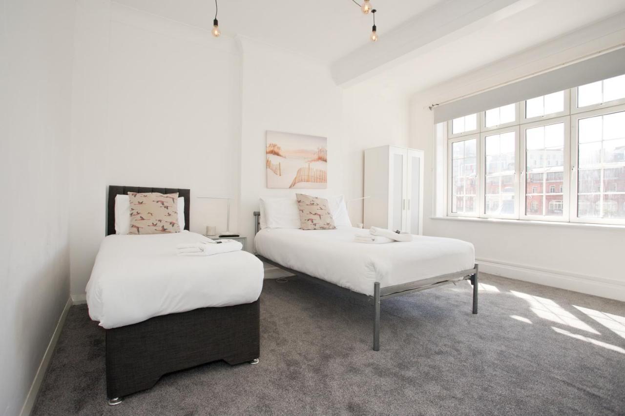 Richmond Views - Prime Town Centre Location - Close To The Beach! Apartment *
