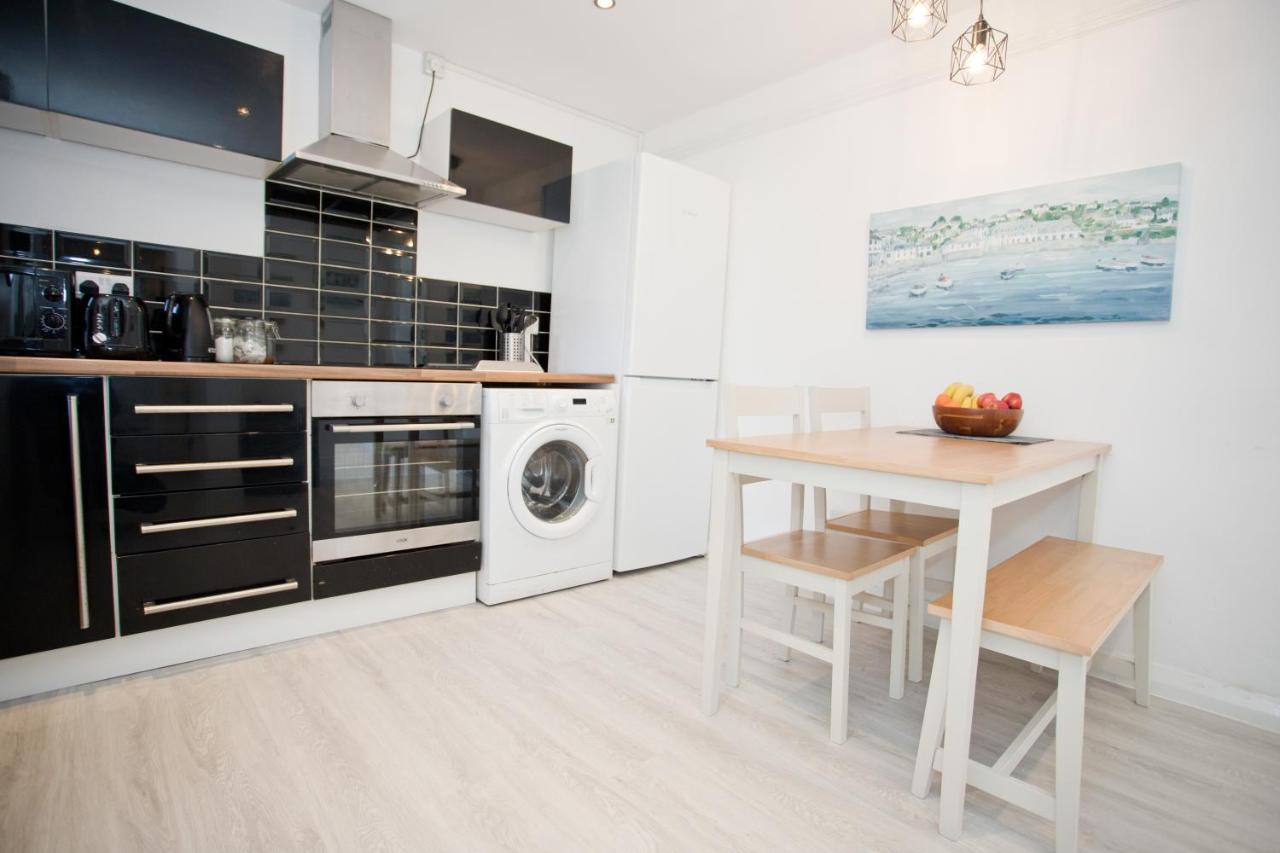 Richmond Views - Prime Town Centre Location - Close To The Beach! Apartment