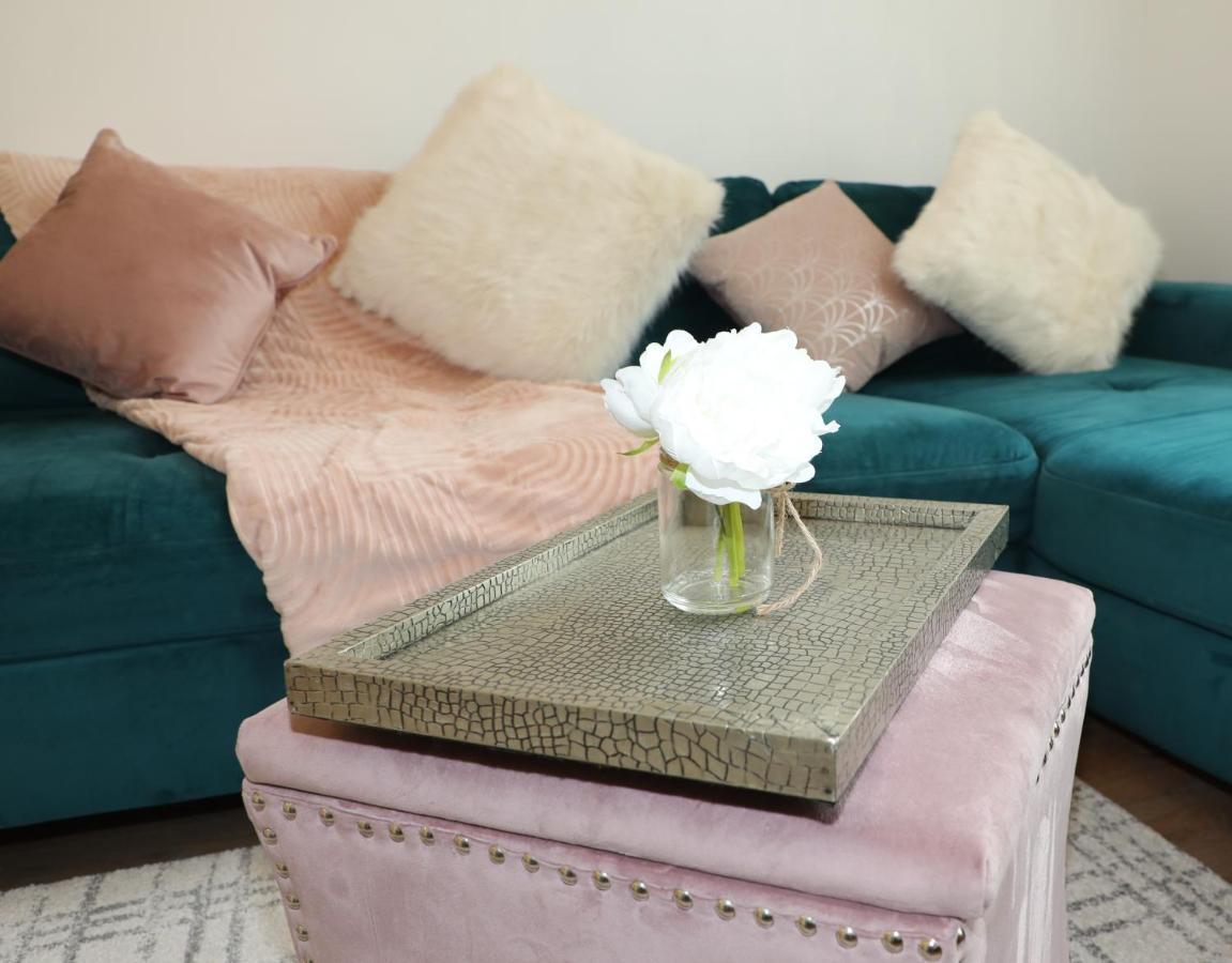 Amprenta - Gorgeous Interior Designed 1 Bedroom Bournemouth