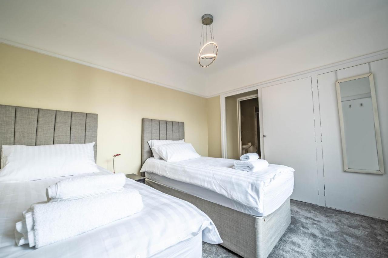 Holiday home The Manor - Large Luxury In - Sleeps 12+