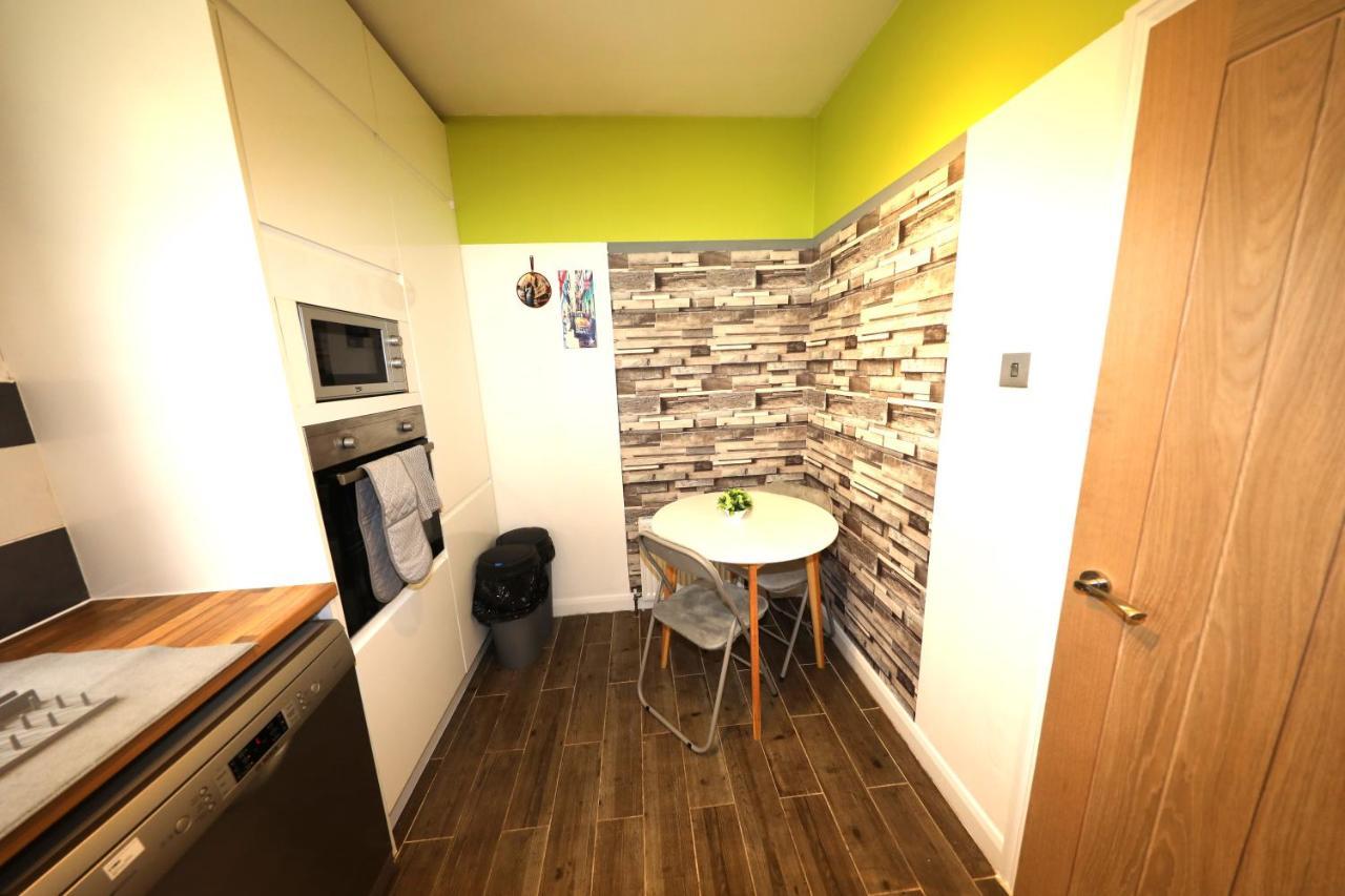 Amprenta - Gorgeous Interior Designed 1 Bedroom *