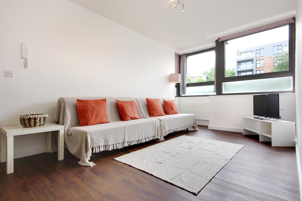 Hill House Apartment