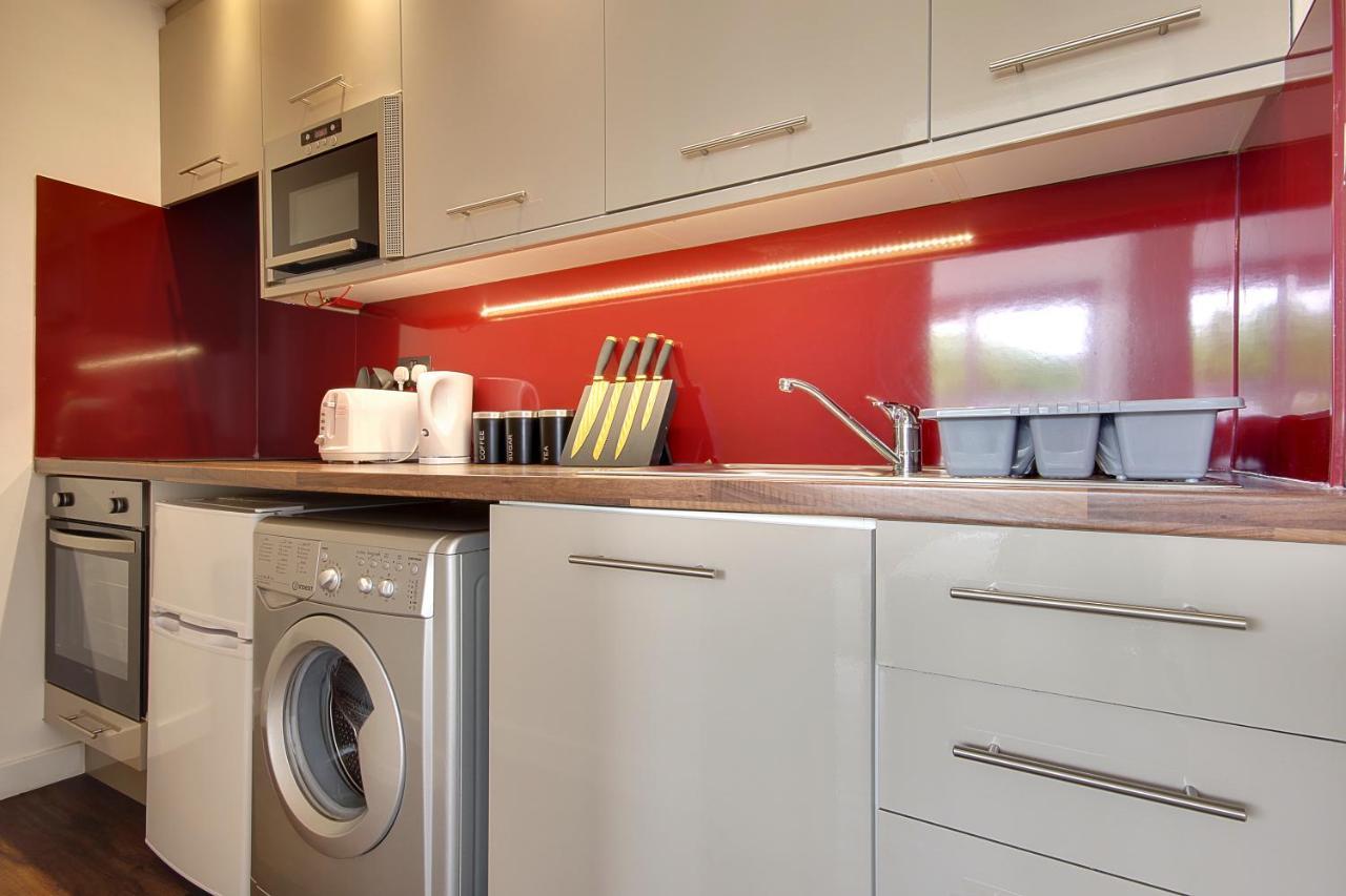 Hill House Apartment