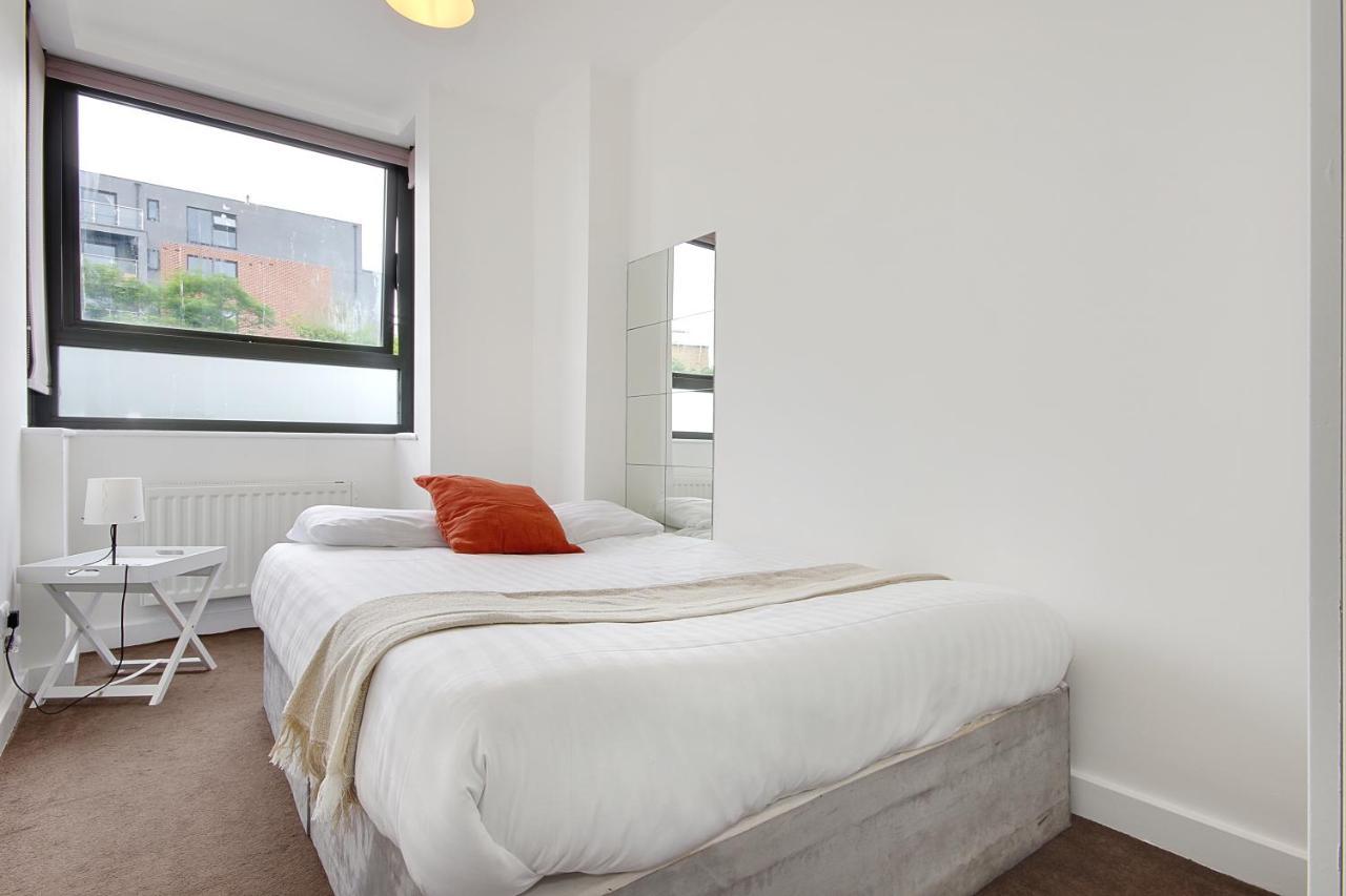 Apartment Hill House *