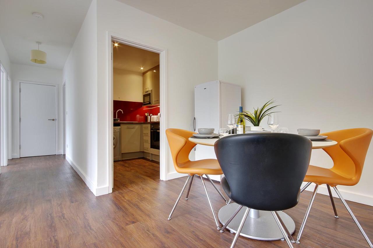 Apartment Hill House *
