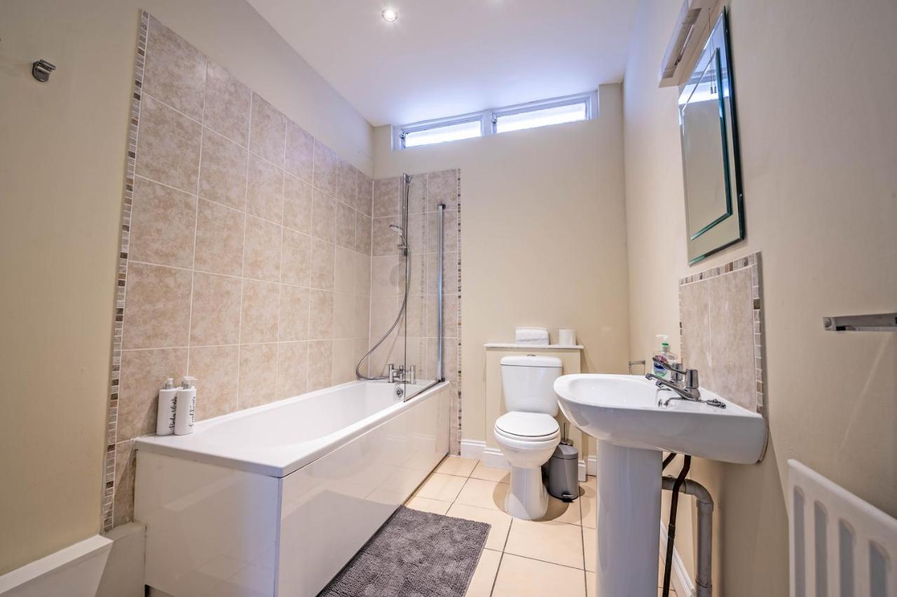 The Manor - Large Luxury In - Sleeps 12+ * Bournemouth