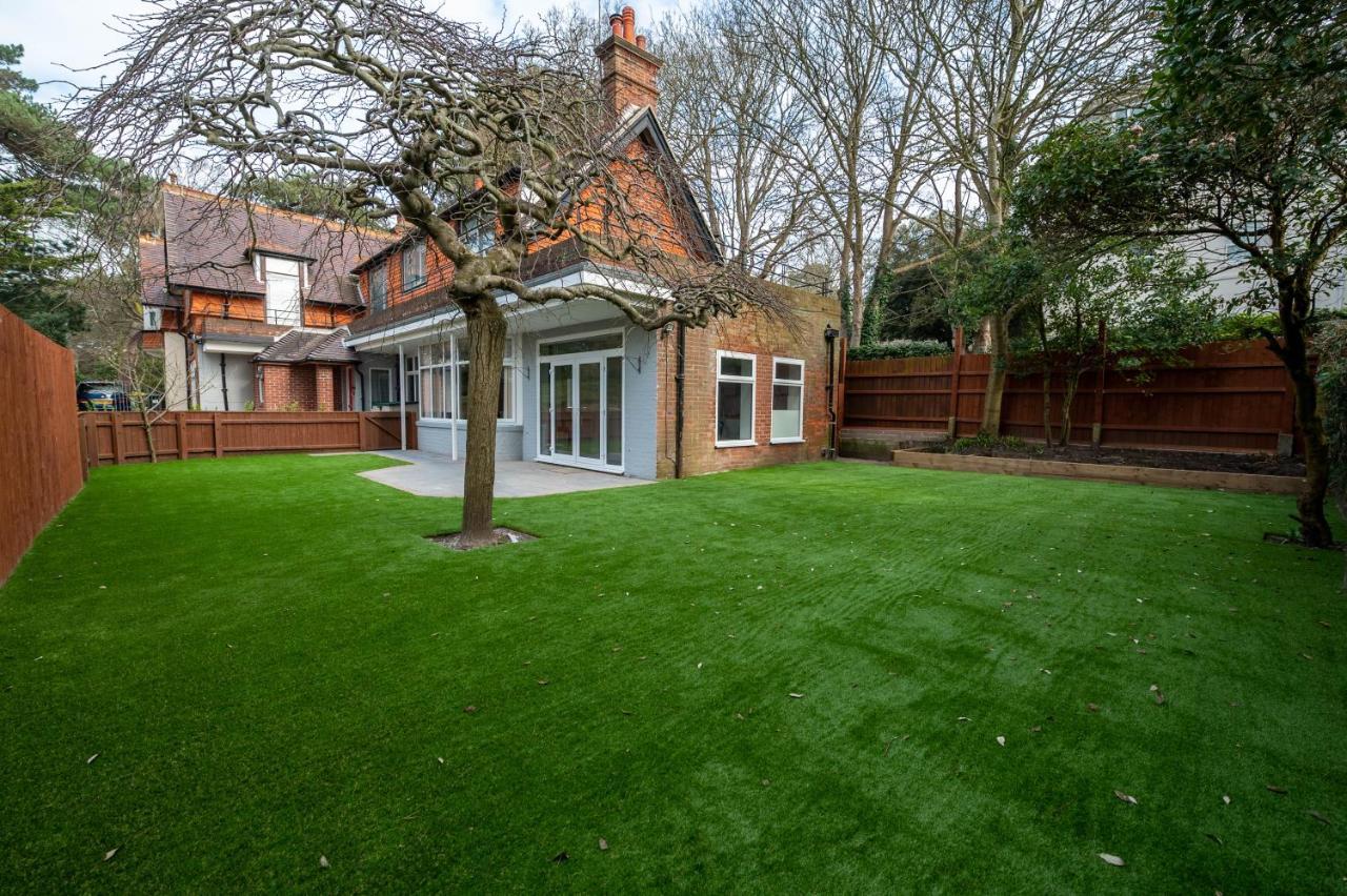 The Manor - Large Luxury In - Sleeps 12+