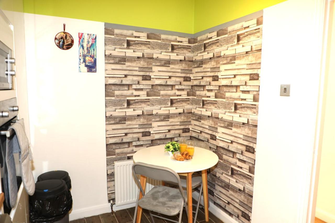 Amprenta - Gorgeous Interior Designed 1 Bedroom *