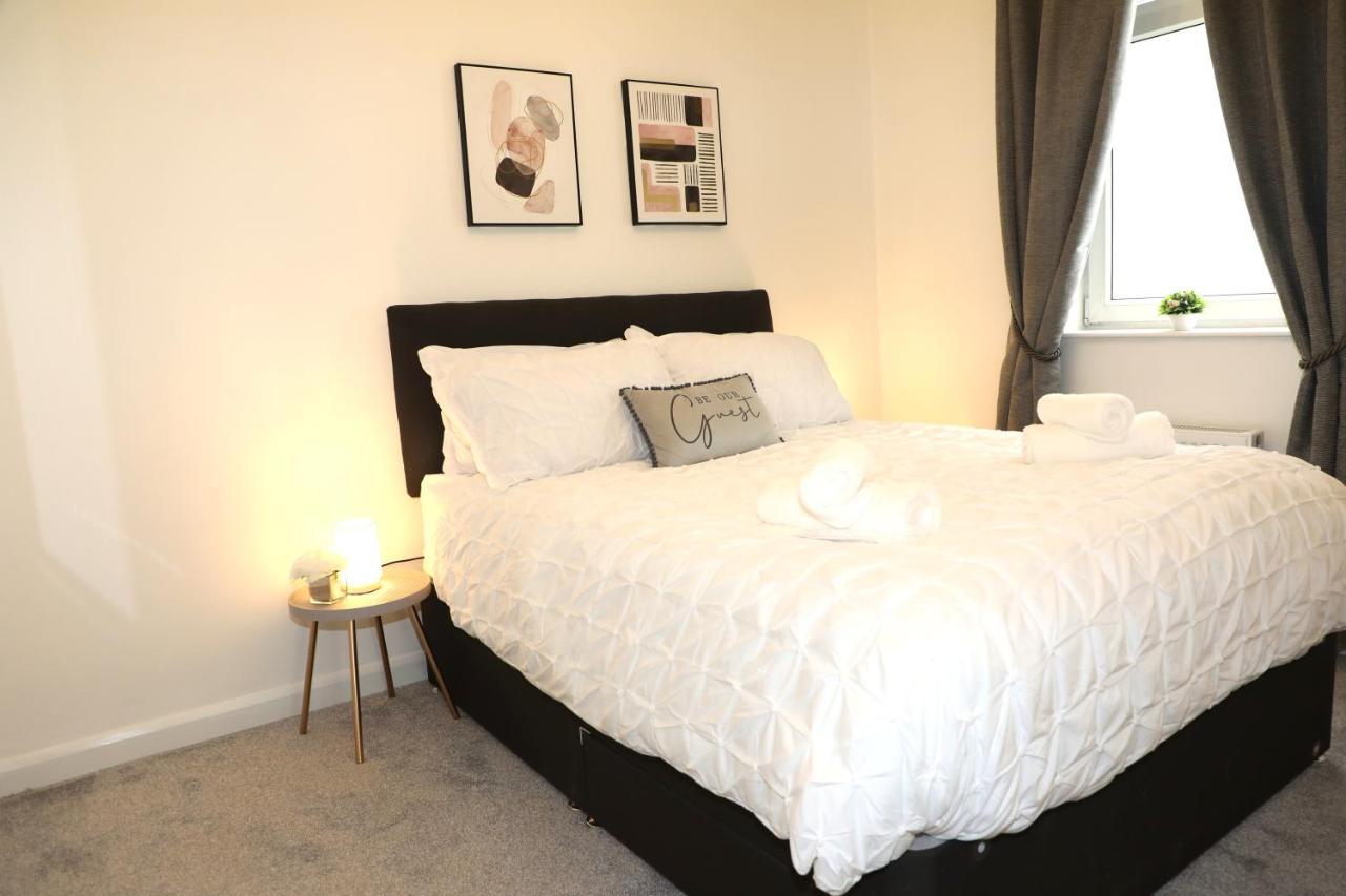 Amprenta - Gorgeous Interior Designed 1 Bedroom Apartment *
