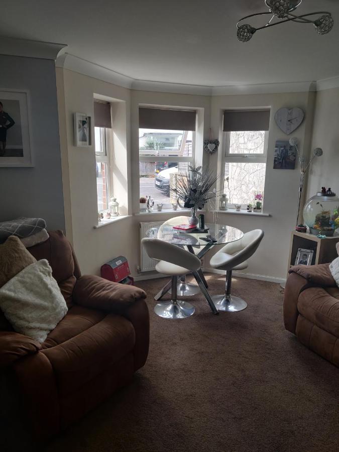 Captivating 1-bed In *