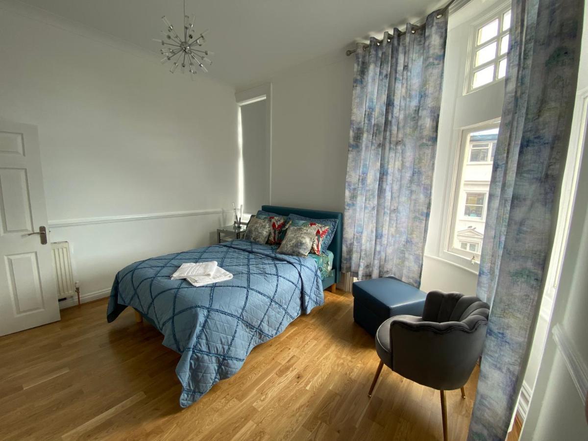 Apartment Seaside Rentals Bournemouth Centre - Large 3Br, Wifi, Beach 8 Min Walk *