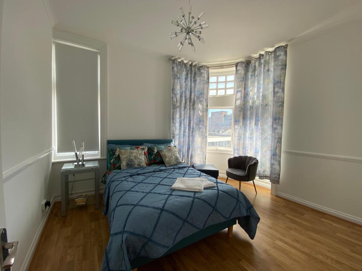 Apartment Seaside Rentals Bournemouth Centre - Large 3Br, Wifi, Beach 8 Min Walk *