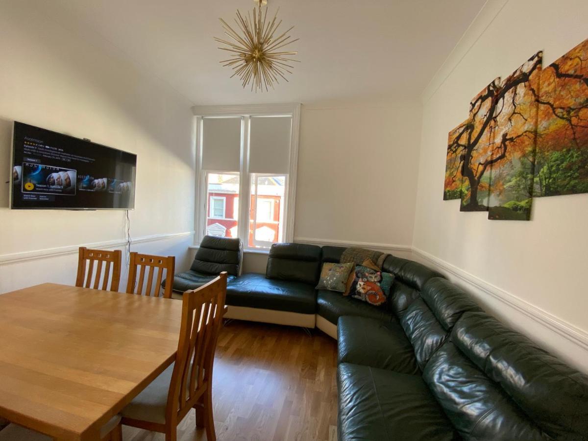 Seaside Rentals Bournemouth Centre - Large 3Br, Wifi, Beach 8 Min Walk Apartment Bournemouth