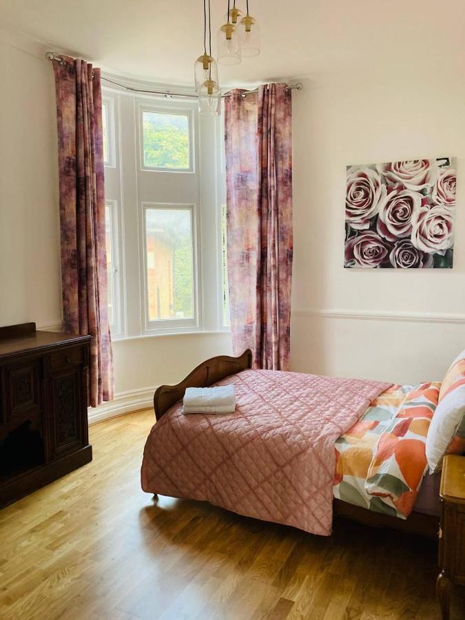 Apartment Seaside Rentals Bournemouth Centre - Large 3Br, Wifi, Beach 8 Min Walk