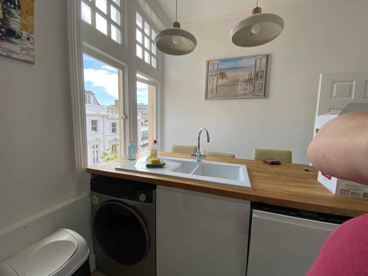 Apartment Seaside Rentals Bournemouth Centre - Large 3Br, Wifi, Beach 8 Min Walk *