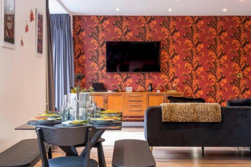 Holiday home Ultimate Glam, Vintage Pad. Cool 70s Bar. Bournemouth