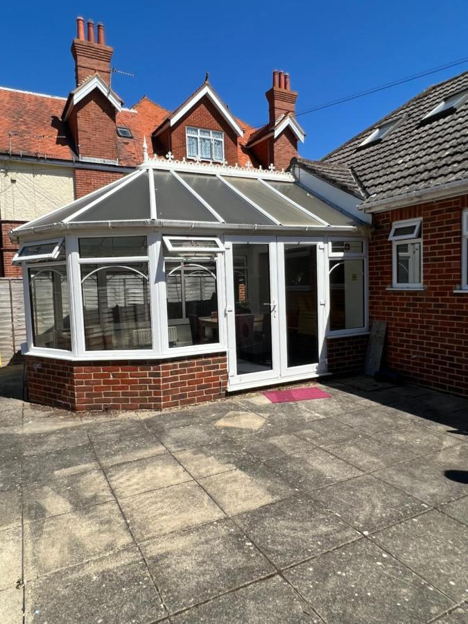 19a Stourwood Avenue Holiday home