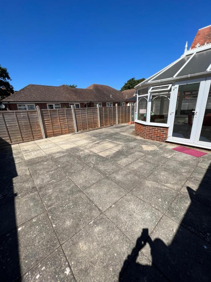 19a Stourwood Avenue Holiday home *