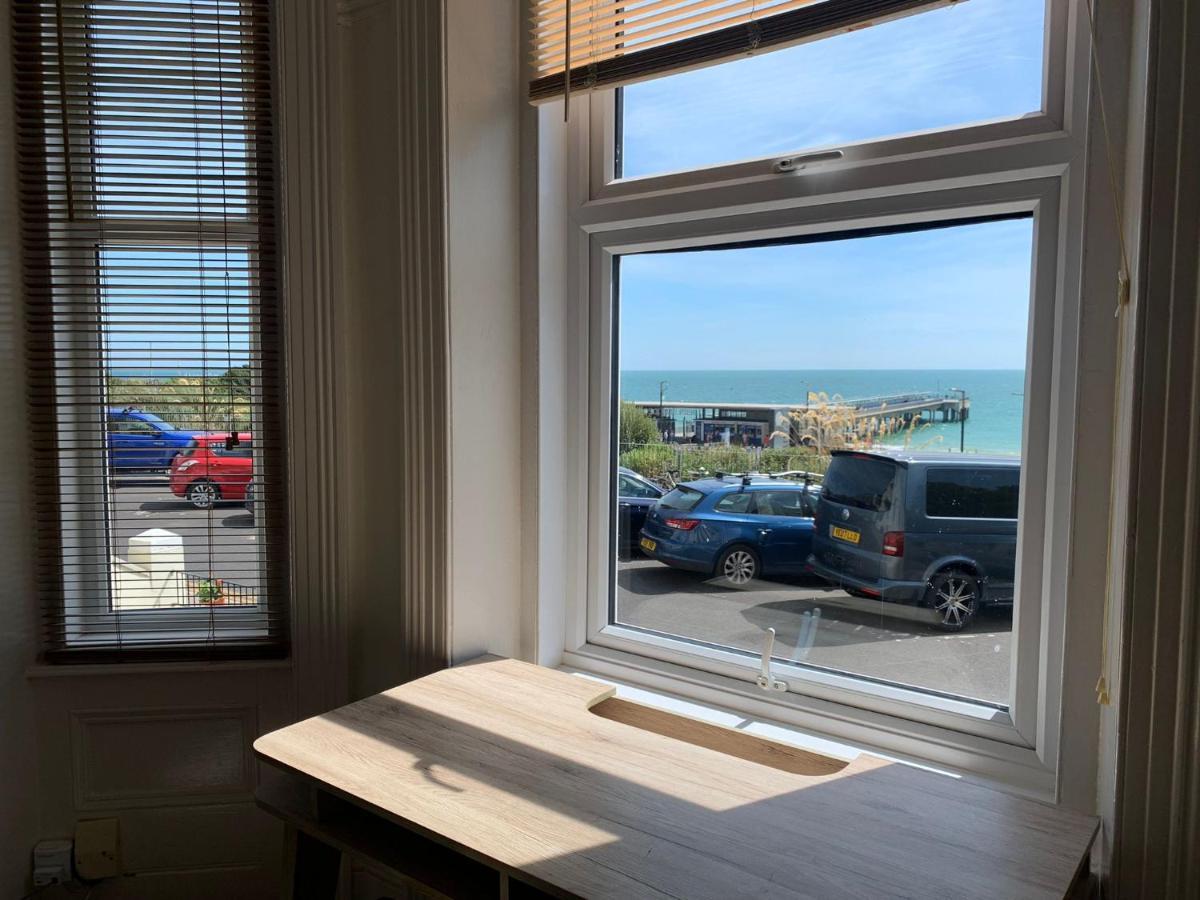 Beachfront With Bbq Sun Deck
