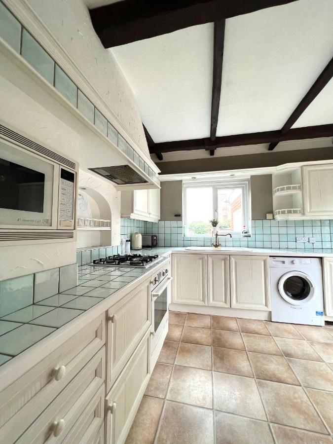 19a Stourwood Avenue * Bournemouth