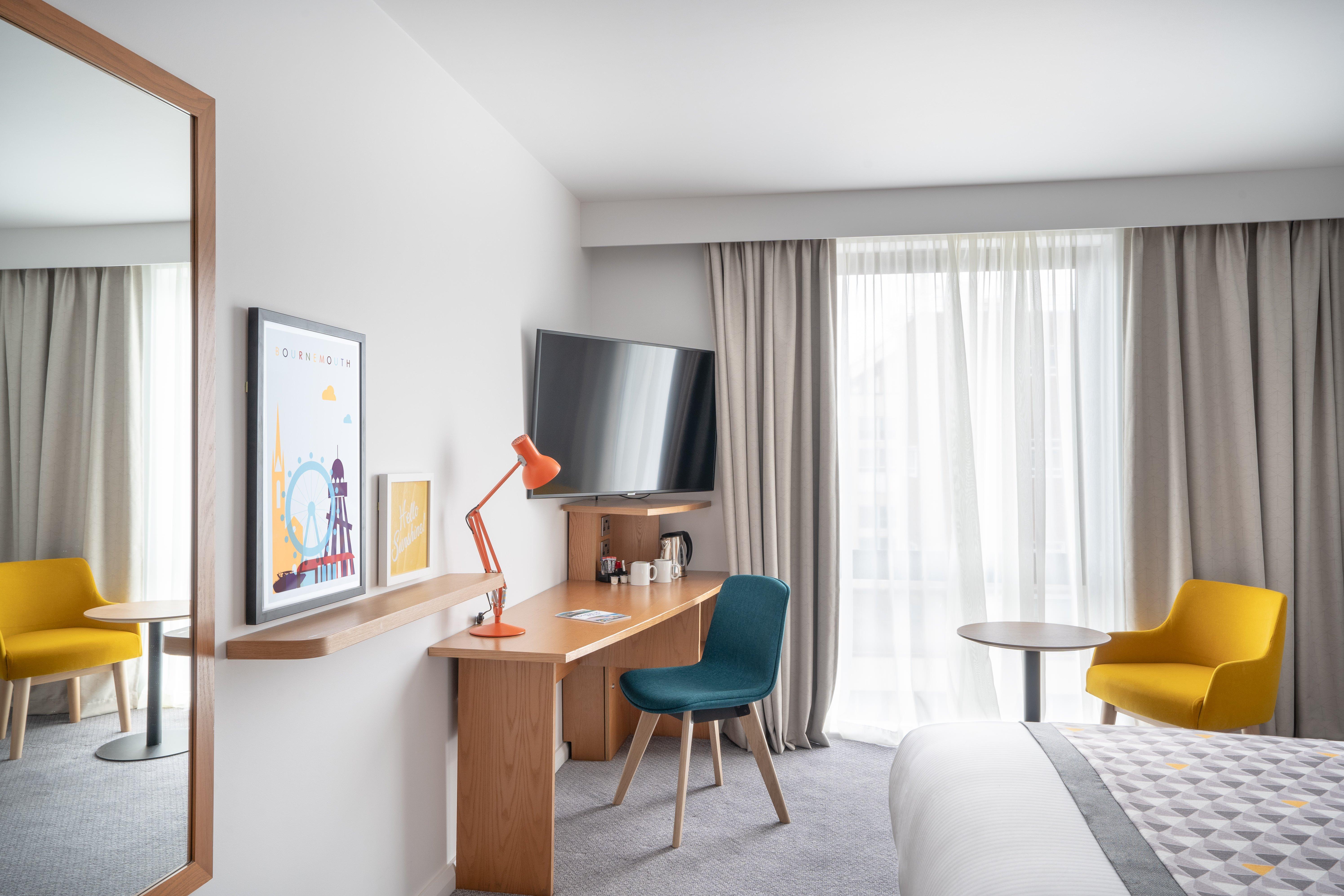 By Ihg