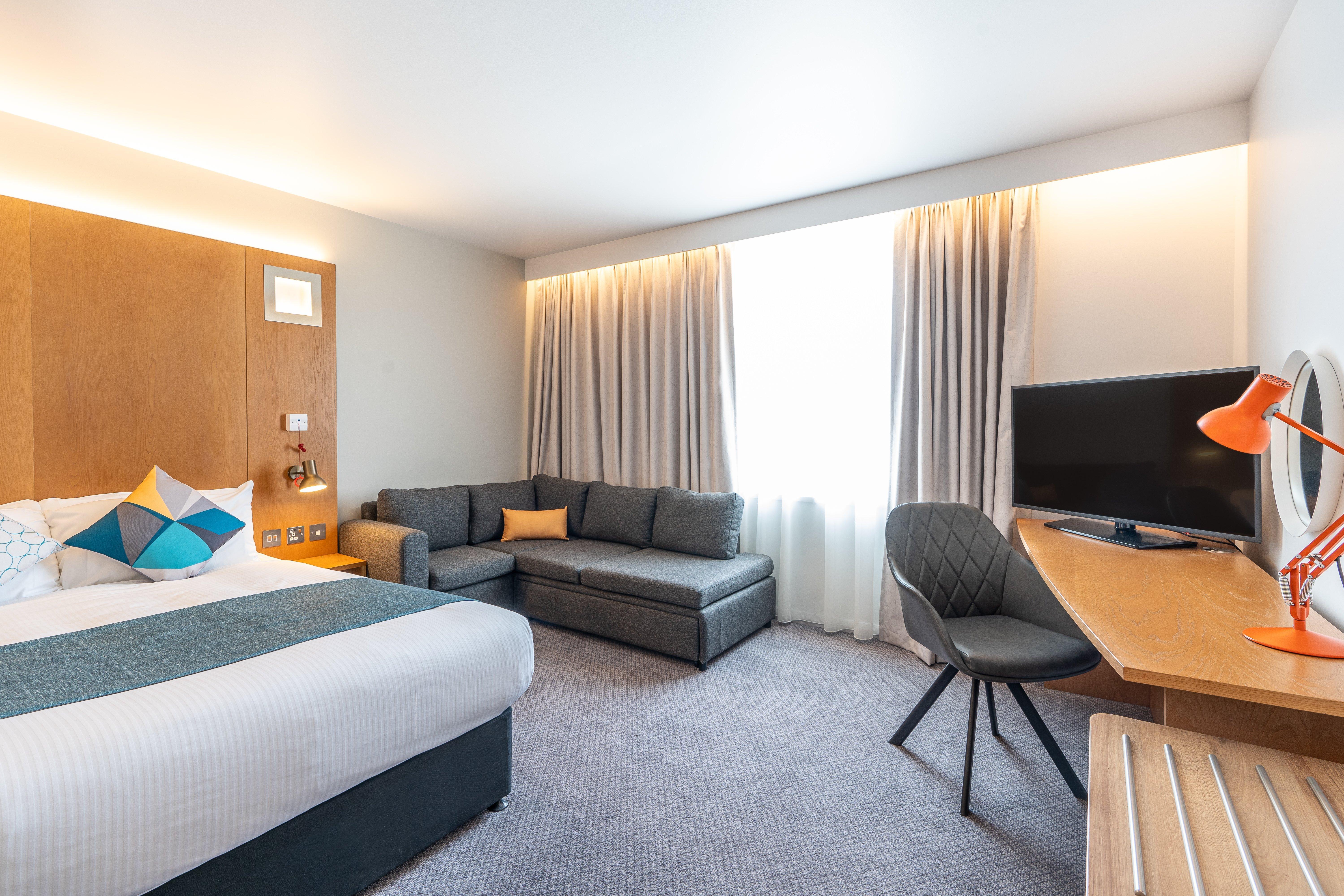 Hotel By Ihg